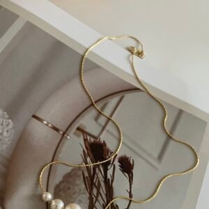 Delicate Snake Chain Graduated Pearl Necklace in 14K Gold‑Filled