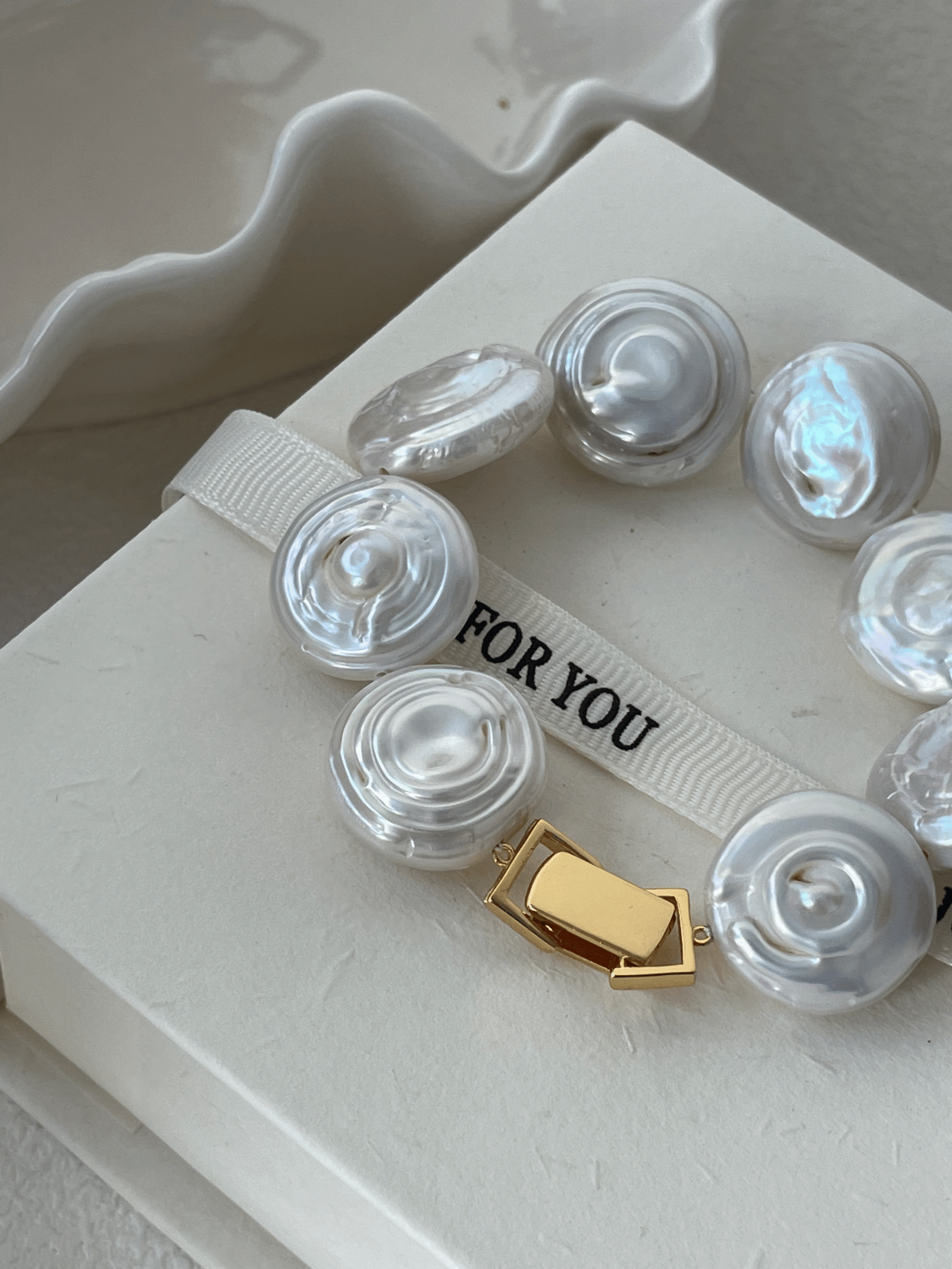 2023-11-22 160155 Roman Holiday Bracelet in 18K Gold-Plated Sterling Silver